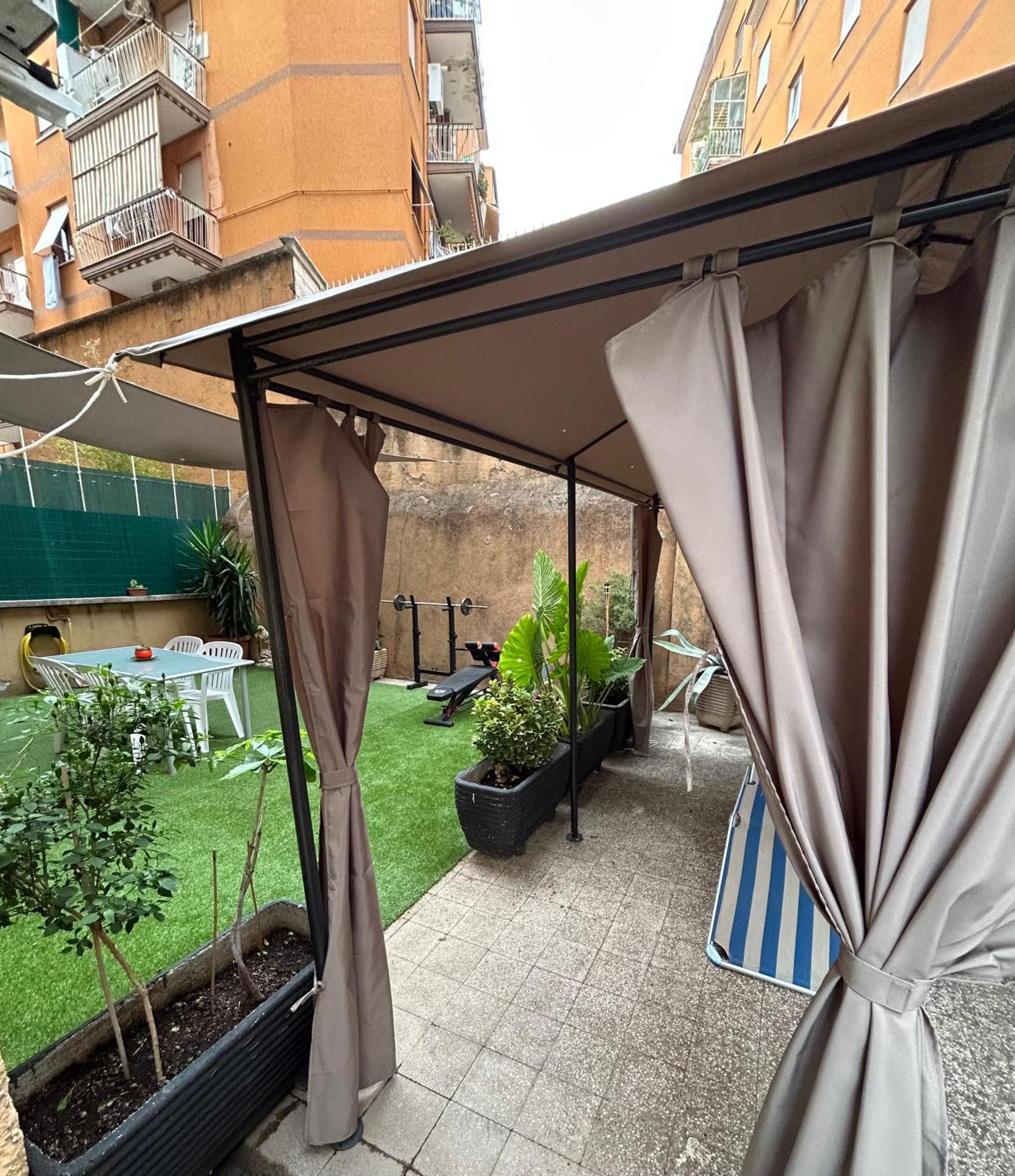 Candelor'S House - Apt & Garden In Gianicolense Rome Bagian luar foto